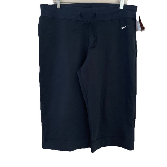 Nike Dri-Fit Training Capri Pants Women's XL Black Workout Yoga Athleisure NWT - Picture 1 of 10